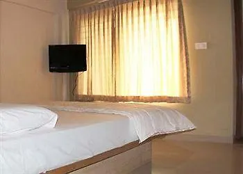 Hotel The Red Lotus Suites Mysore